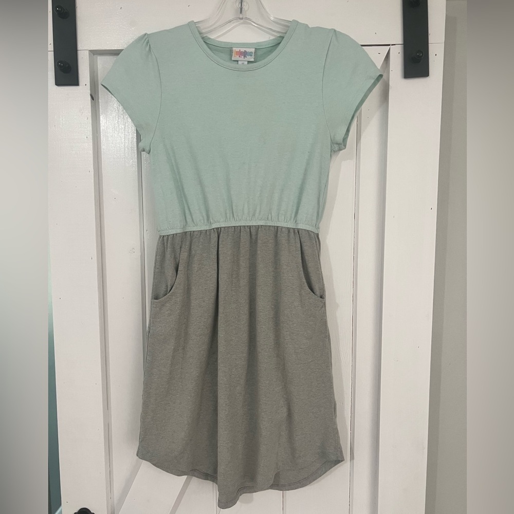 Kids size 12 LuLaRoe dress. Like new condition. Teal and gray and has pockets.